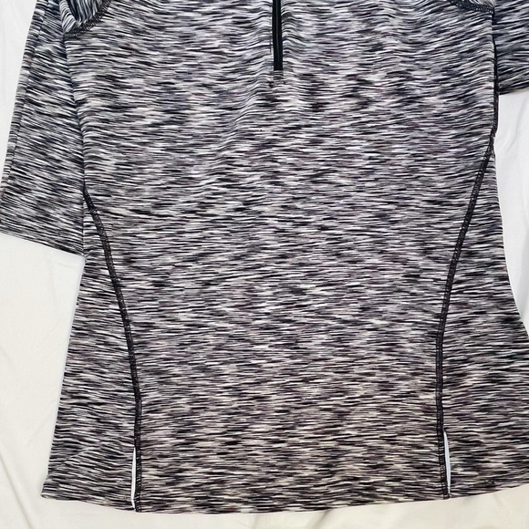Athletic Long Sleeve Top-90 Degree by Reflex - Med - Picture 7 of 10
